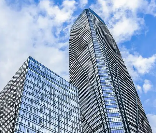 防盗门锁体与面板的材质工艺对比及定制加工建议